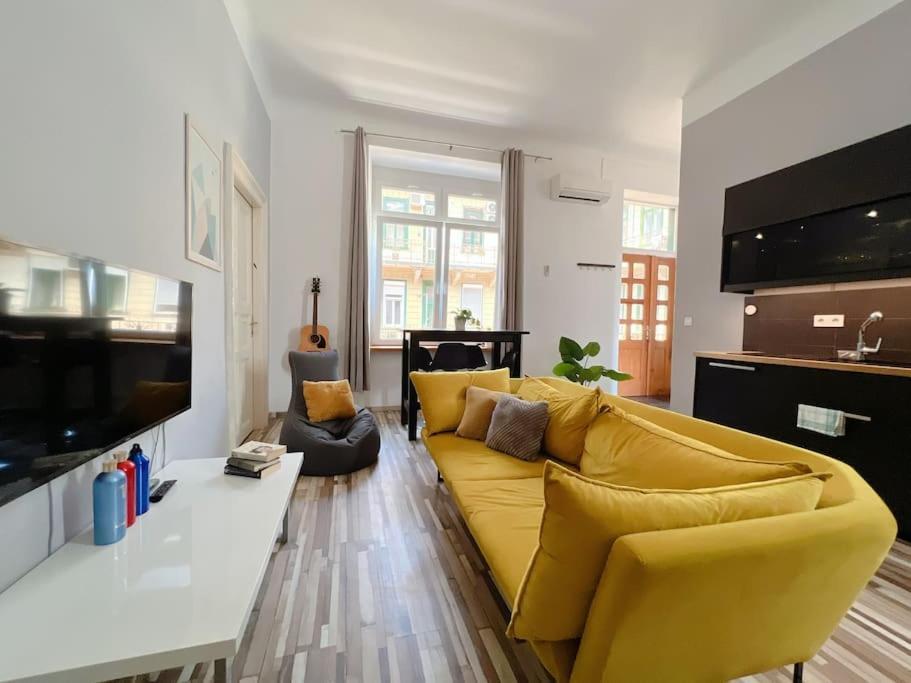 Apartment Just Chillin Apt-budapest Historic Landmarks Budapest
